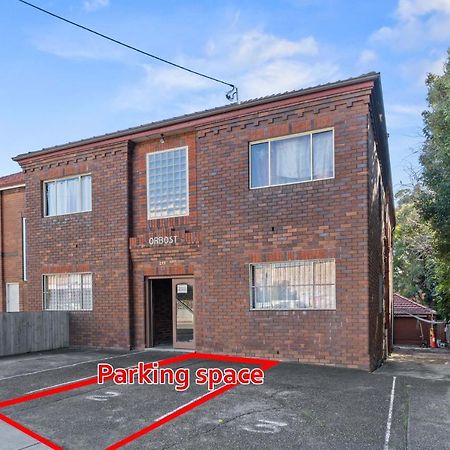 Burwood New 2 Bedroom 2 Bathroom Apartment Sídney Exterior foto