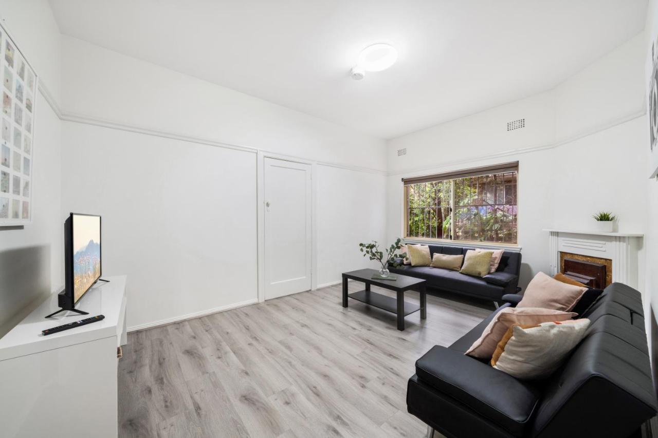 Burwood New 2 Bedroom 2 Bathroom Apartment Sídney Exterior foto