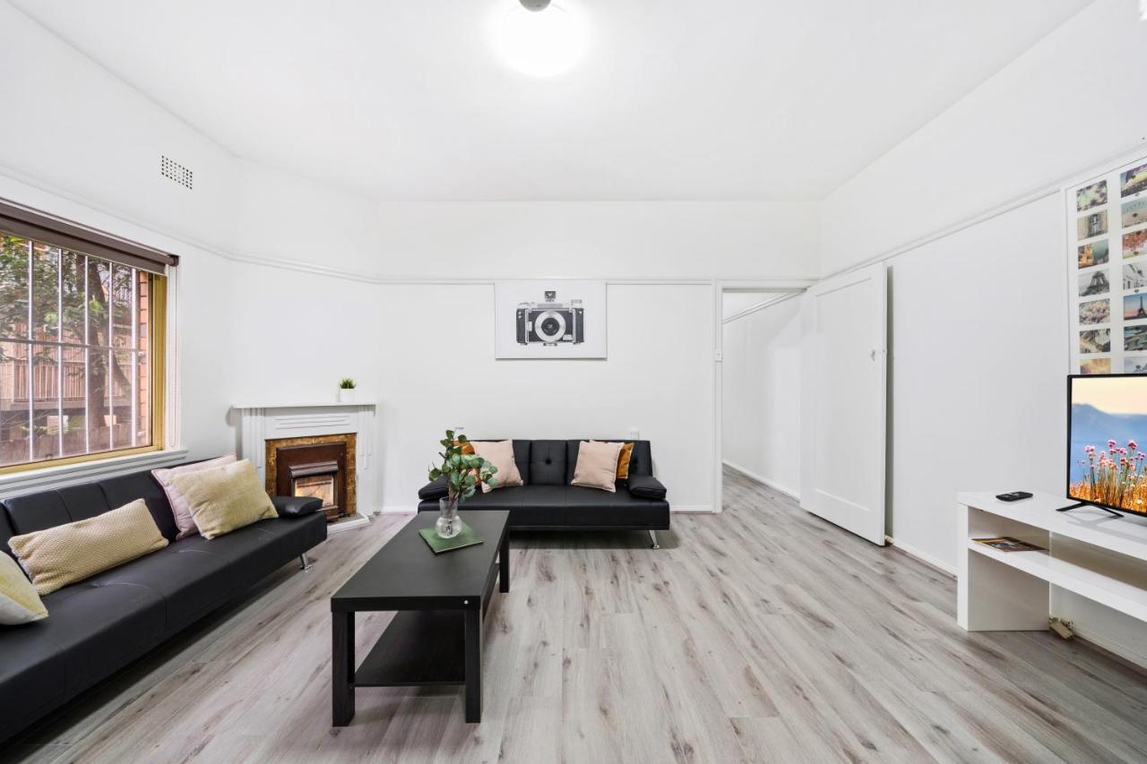 Burwood New 2 Bedroom 2 Bathroom Apartment Sídney Exterior foto