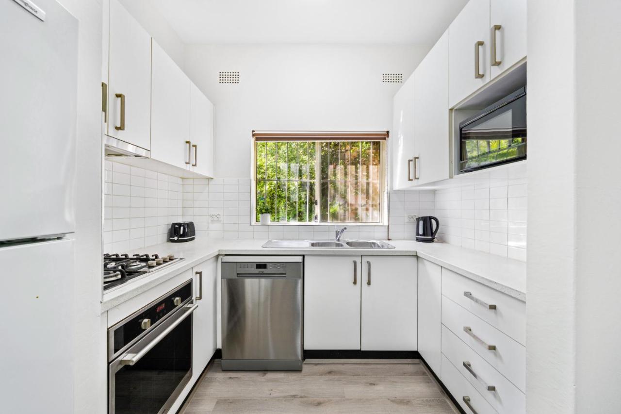 Burwood New 2 Bedroom 2 Bathroom Apartment Sídney Exterior foto